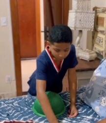 L2020003 Menino seu cachorro descobriram segredo que parte 2