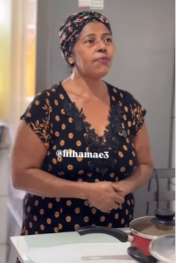 L2305006 Mãe nega comida para parte 2