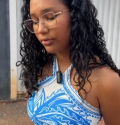 L2306003 Ela deixou de sair com namorado para cuidar da parte 2